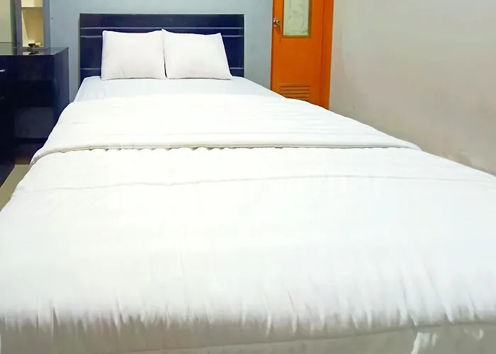 OYO 90193 D'waru Homestay Syariah Surakarta 